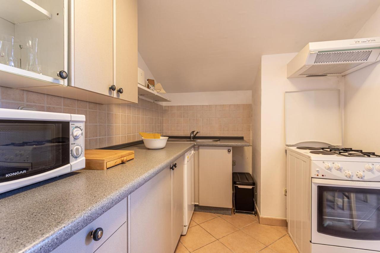Apartment Tereza Malinska Eksteriør billede