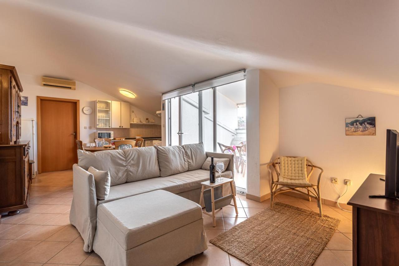 Apartment Tereza Malinska Eksteriør billede